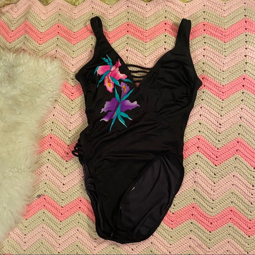 🌈 Vintage black tropical swimsuit